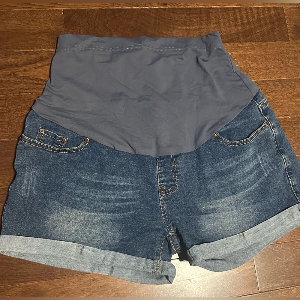 Maternity Shorts Denim- SIZE LARGE